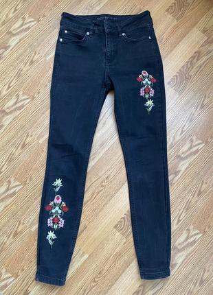 Джинси скіні