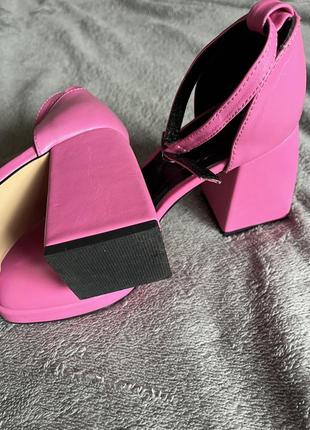 Туфлі рожеві шкіряні bratz з квадратним мисом4 фото