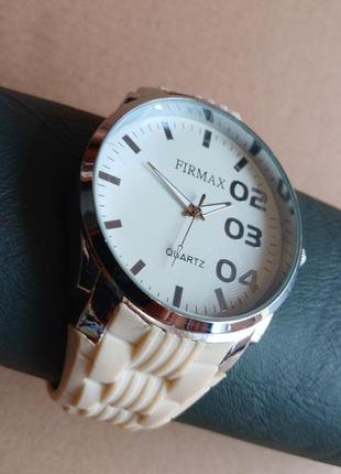 Firmax quartz годинник великий