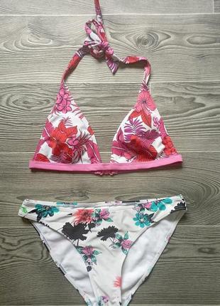 Красивый купальник