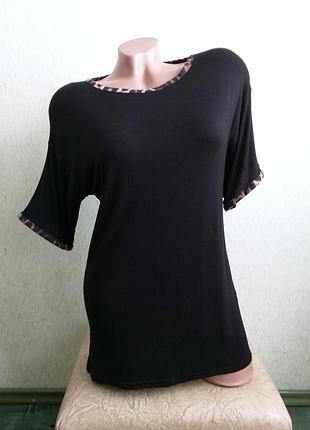 Чорна футболка з леопардовим кантом. туніка.