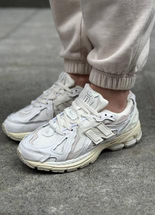 Жіночі кросівки new balance 1906d protection pack white