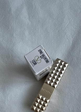 Матовая помада spike valentino buttery matte lip color