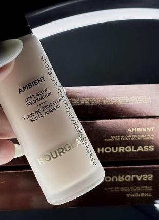 Тональна основа hourglass ambient soft glow liquid foundation відтінок 2.5