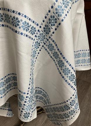 Скатертина з вишивкою на прямокутний стіл