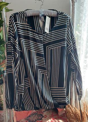 Чёрная женская блуза в белый геометрический принт f&f(12-14 размер)