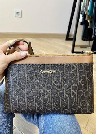 Сумочка через плече calvin klein