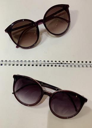 Жіночі сонцезахисні окуляри