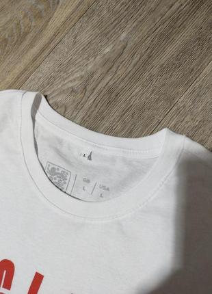 Мужская белая футболка с принтом / maine new england / поло / мужская одежда / чоловічий одяг /2 фото