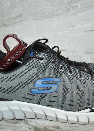 Серые кроссовки skechers 45 размер
