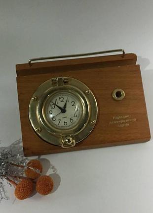 Настільний годинник wellgain на дерев'яній основі mq-506 кварц латунь на ходу н643