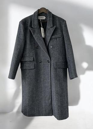 Стильне двобортне оверсайз пальто у стилі max mara zara