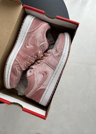 Кросівки nike