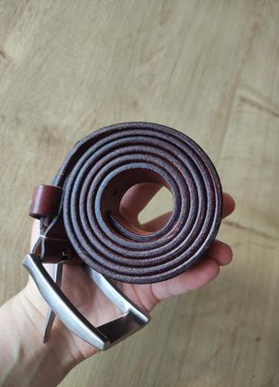 Крутой мужской кожаный ремень hugo boss , германия, made in italy, оригинал. размер 95l