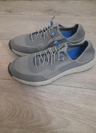 Кросівки чоловічі clarks davis low
оригінал, розмір 44