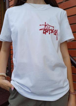 Футболка росписи вручную надпись stussy