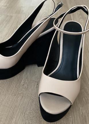 Босоножки zara