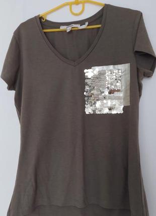 Футболка с интересным декором