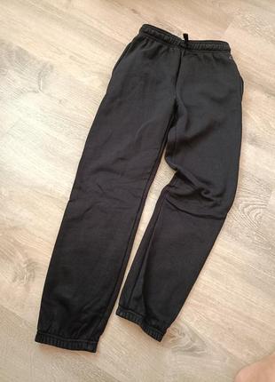 Спортивные штаны