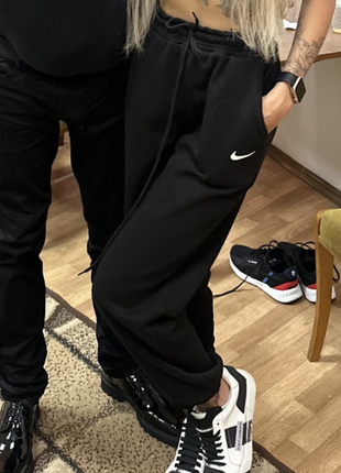 Спортивні штани в стиле nike staff джоггеры
