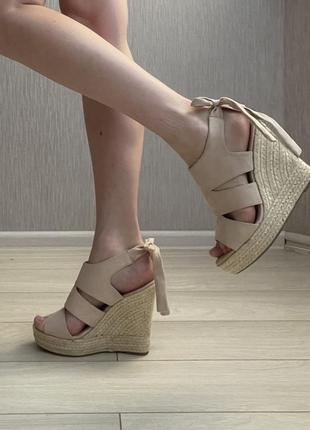 Еспадрильї босоніжки на платформі сандалі бежеві пудрові на завʼязках10 фото
