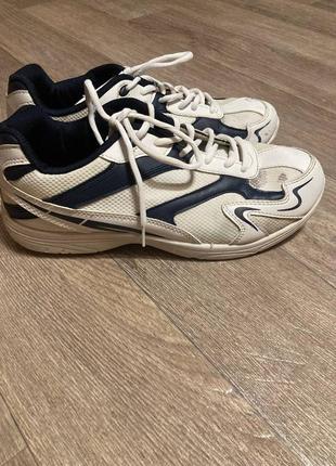 Кроссовки мужские белые с синим