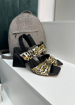 Эксклюзивные босоножки из итальянской кожи и замши женские на каблуке леопардовые9 фото