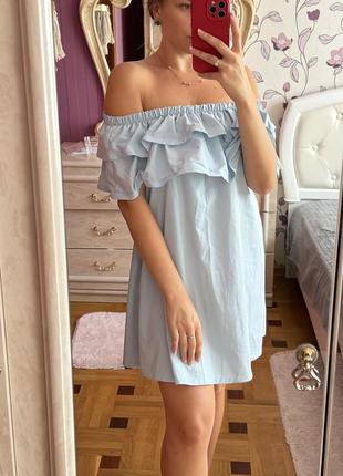 Сукня блакитна вільна