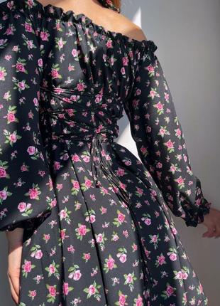 Сукня чорна принт квіти на шнурів ця завʼязках з розрізом легка3 фото