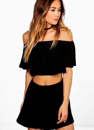 Топ з відритими плечима у комплекті з шортами boohoo