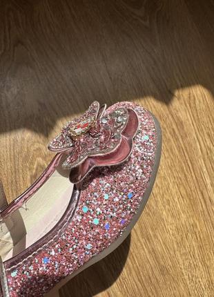 Туфлі для принцеси з камінчиками