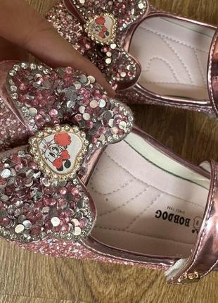 Туфлі для принцеси з камінчиками