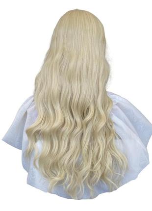 Парик женский волнистый с пробором и челкой блонд блондинка 70см из термоволокна