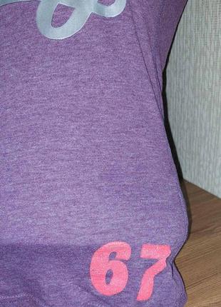 Крутая фиолетовая футболка с фирменным принтом superdry made in turkey3 фото
