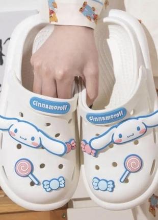 Капці croсs в стилі cinnamoroll