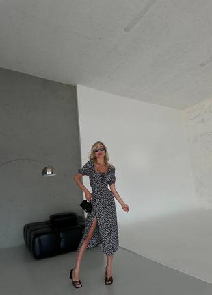Женское платье-миди с разрезом черная белая розовая8 фото