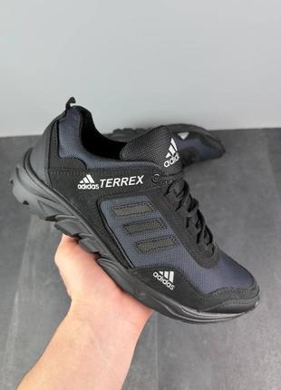 Кросівки 👟