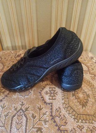 Женские кроссовки skechers размер 38/стелька 24см.