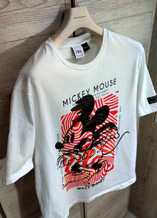 Мужская белая хлопковая футболка zara mickey mouse размер xl1 фото
