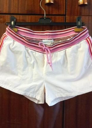 Шорты женские. в хорошем состоянии.