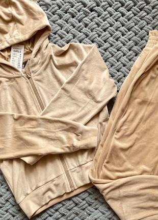 Спортивний костюм 134/140