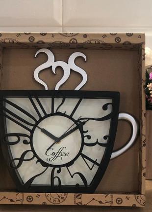 Кварцовий годинник настінний чашка кави 28 см пластиковий корпус
