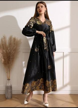 Вишукана чорна сукня з золотистими принтом , плаття максі