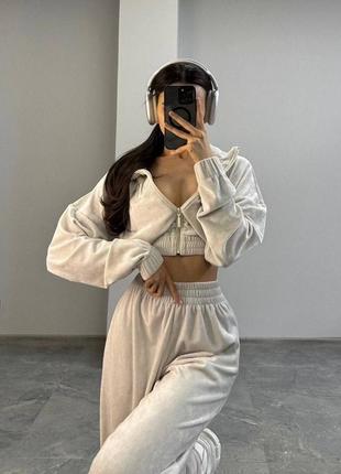 Спортивный костюм