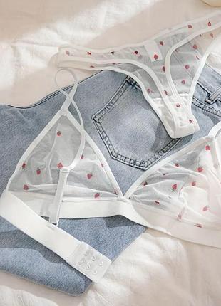 Ніжний білий комплект з еластичної сіточки жіноча прозора еротична сексуальна білизна полуничка