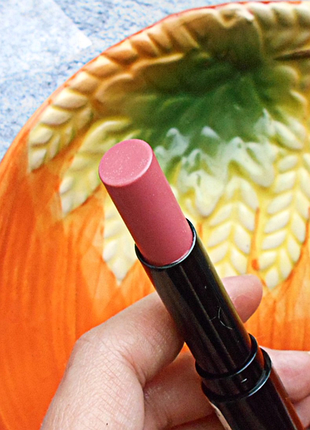 Помада catrice melting kiss №040 strong connection (нова) 250 грн.