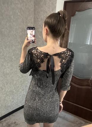 Платье с кружевной спинкой