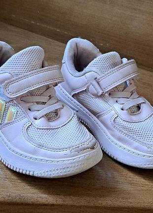 Кроссовки 28р.