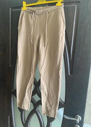 Шикарні, штанці, в кольорі капучино, від дорогого бренду; cubus as