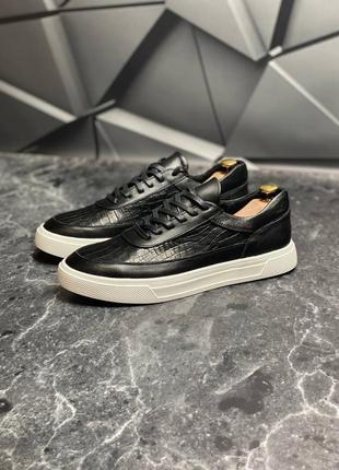 Туфли / кеды из натуральной кожи, черные на белой подошве стильные и удобные